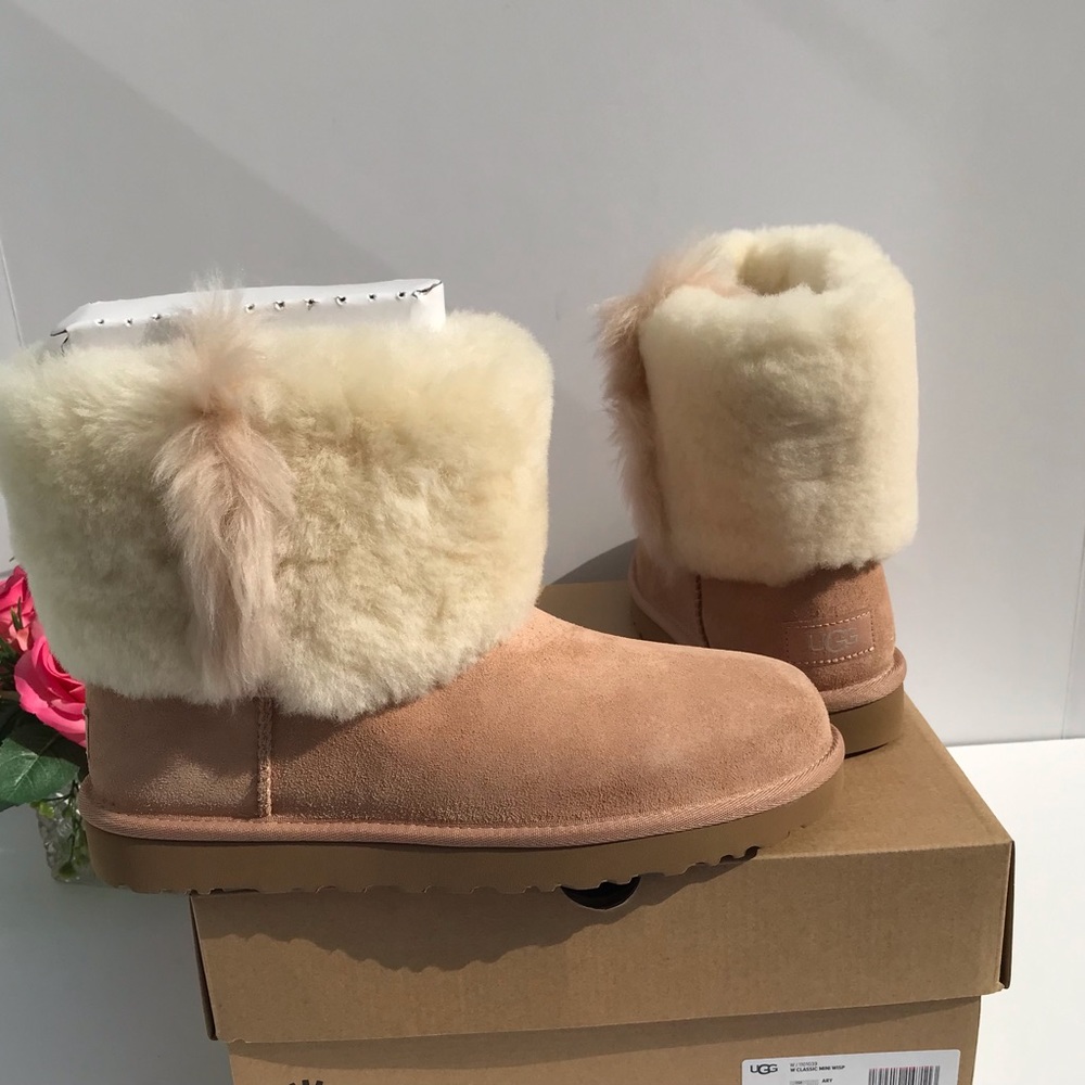 UGG Classic Mini Wisp - Picture 1 of 9